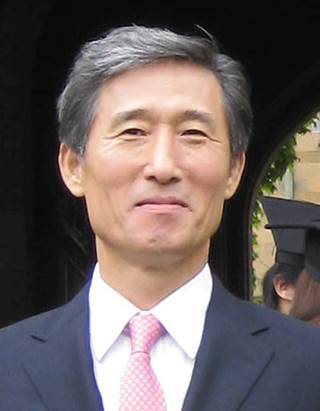 Jang-Kyo Kim