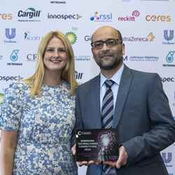 Emerging technologies organiser Emily Vipond on the left, with Orthogonal Peptides was named the 2024 Enabling Technologies winner, with their representative Dr Othman Almusaimi on the right holding the award